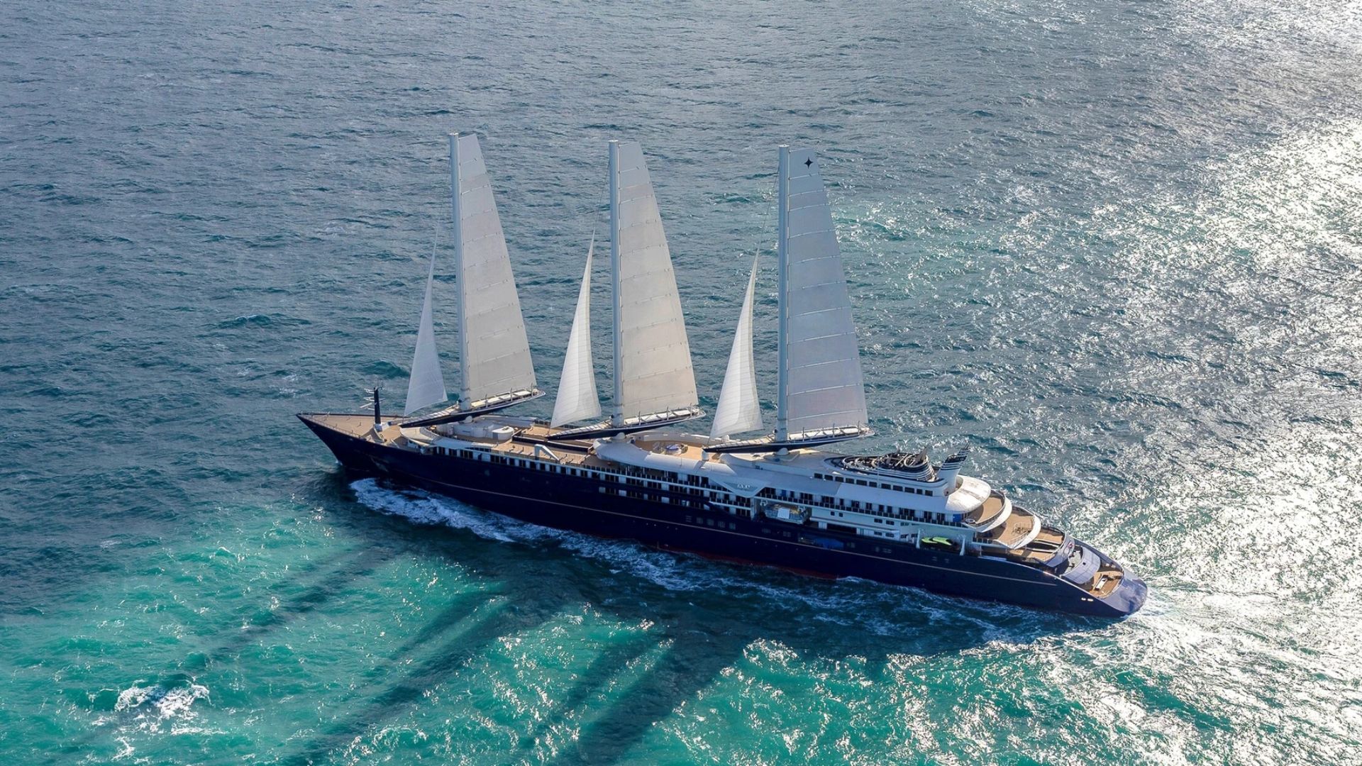 Orient Express Sailing Yachts : croisières de luxe à bord du Corinthian | Charter Voyages