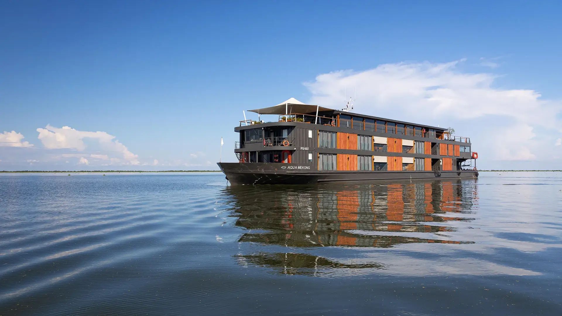 Aqua Expeditions, Ponant croisières, Charter Voyages Geneve